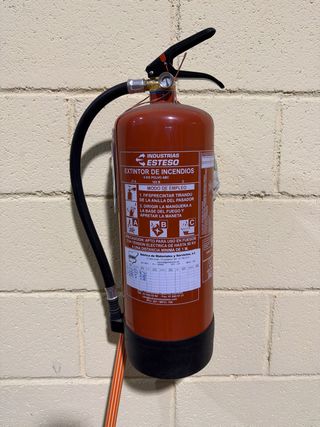 Extintor Industrias Esteso 6kg Polvo ABC