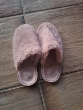 Zapatillas rosas de peluche
