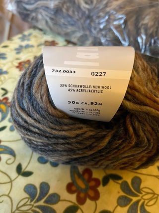 Gomitoli di lana 350 gr ferri 7 nuovi