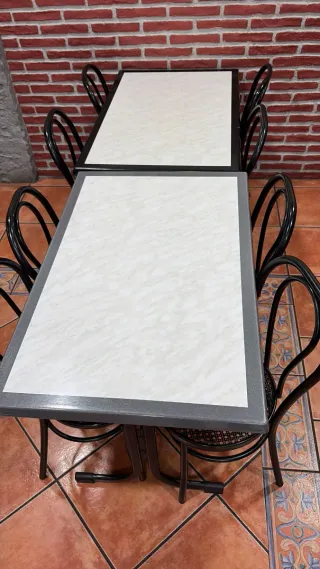 Mesas y Sillas de Bar Metálicas