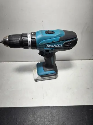 Taladro Percutor Makita 18V con Cargador