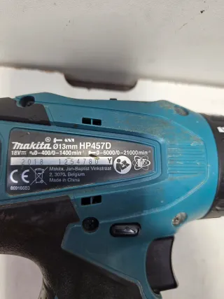 Taladro Percutor Makita 18V con Cargador