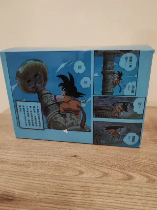 Figura Goku Escalando Torre Karin