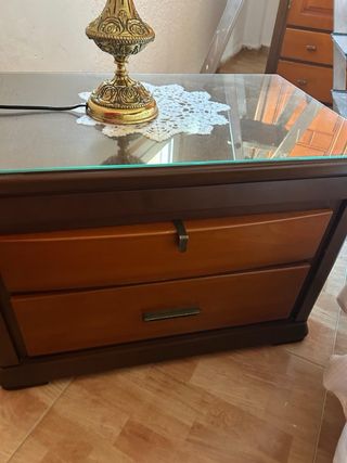 Conjunto Muebles Habitación: Cómoda, Mesitas y Cab