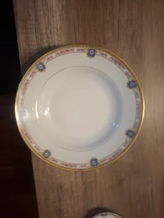 Vajilla antigua porcelana blanca decorada en azul