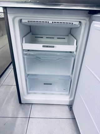 Nevera Whirlpool plateada