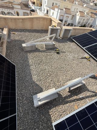 INSTALACIÓNES FOTOVOLTAICAS Y ELECTRICAS