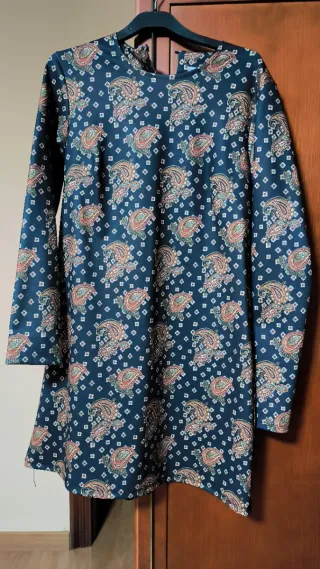 Vestido estampado paisley azul