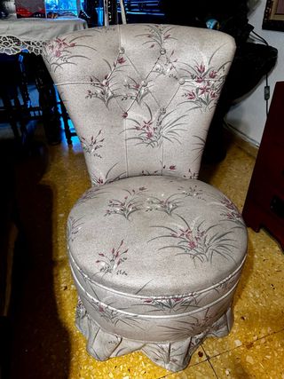 Butaca descalzadora vintage floral