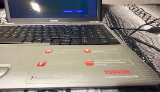 Portátil Toshiba Satellite L500-11W