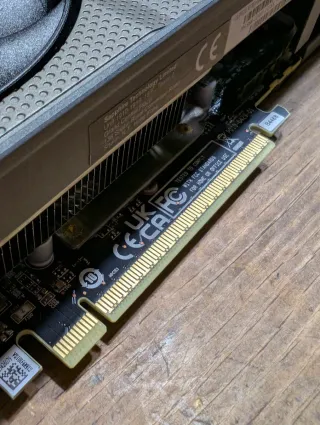 RX 9060 XT 16GB Factura y garantía