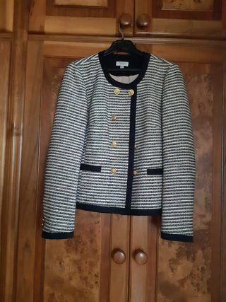 Chaqueta Chanel beige y azul