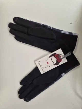 Gorro, guantes y mochila saco Frida Kahlo