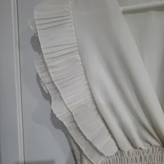 Vestido blanco L con volantes