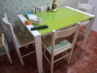 Mesa y 4 Sillas Cocina Cristal Verde +2banquetas