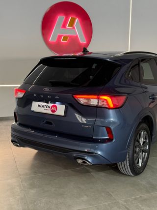 FORD Kuga STLine 2.5 Duratec FHEV 4x4 Auto