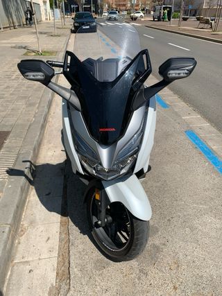 Honda Forza 300 Plata/Blanco