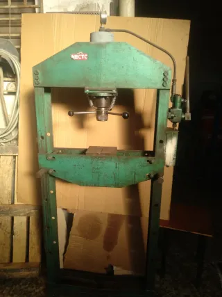 Prensa Hidráulica Manual 20T.