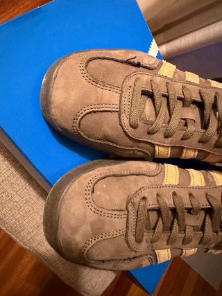 Zapatillas Adidas Gazelle Indoor Marrones y Dorada