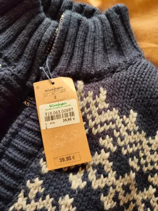 Chaqueta polar con cremallera y estampado