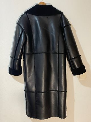 Abrigo doble faz negro Stradivarius