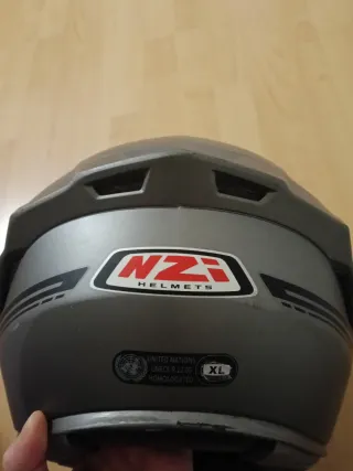 Casco Moto NZI Plata y Rojo