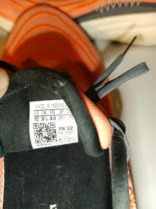 Zapatillas Adidas Naranja y Negro