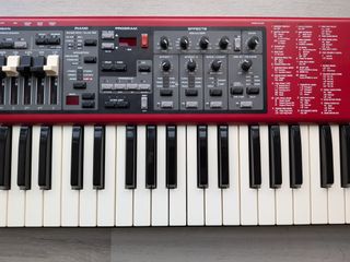 Nord Electro 4D 61 Teclas