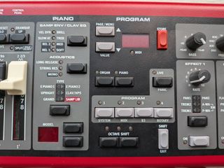 Nord Electro 4D 61 Teclas