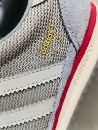 Zapatillas Adidas Grises y Rojas