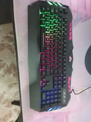 Teclado Gaming LED Negro y Rojo