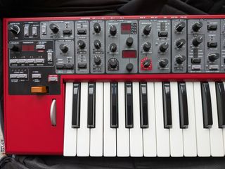 Nord Lead A1 Sintetizador Analógico