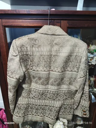 Giacca elegante beige e oro