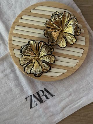 Pendientes Zara Flor Dorados