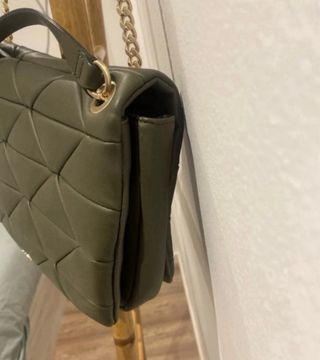 Bolso Parfois verde acolchado cadena