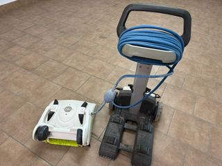 Dolphin Triton limpiafondos piscina profesional