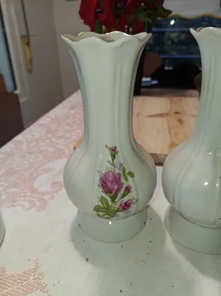 Pareja jarrones porcelana flores rosas