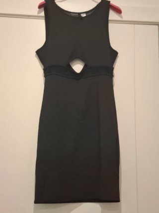 Vestido midi negro sin etiqueta