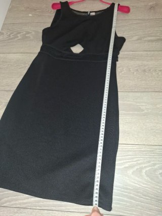 Vestido midi negro sin etiqueta