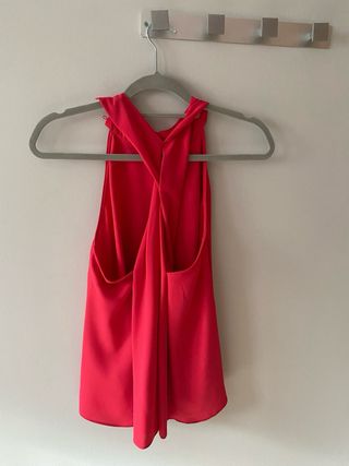 Top seda halter rojo