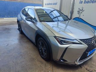 Lexus UX 2020