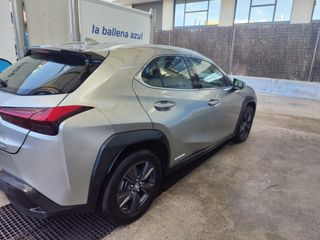 Lexus UX 2020