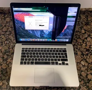 MacBook Pro 15 i7 - Pantalla Rota