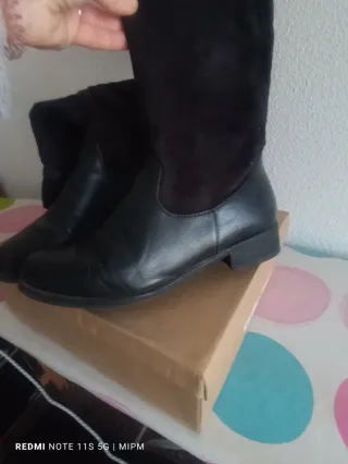 Botas altas negras talla 36