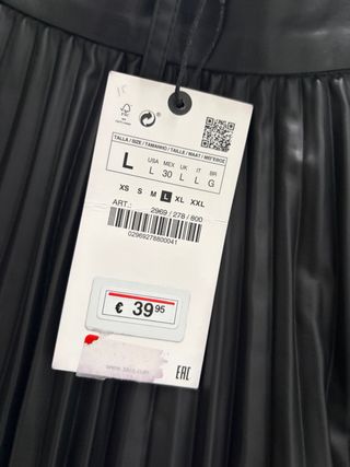 Falda plisada imitación piel