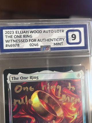 Magic One Ring Foil firmada Elijah Wood Gradeada