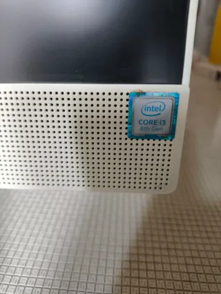 HP All-in-One con Intel Core i3 8ª generación