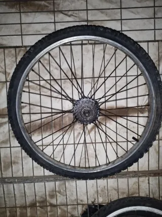 Rueda 26 con cámara sin pinchazos