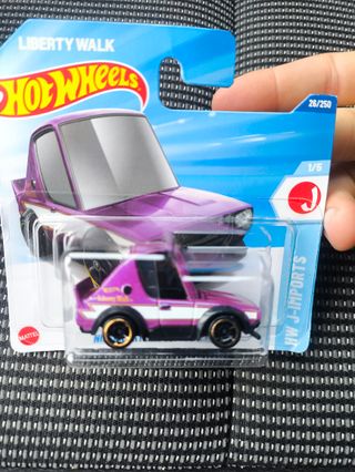 Hot Wheels Nissan Skyline 2000 GT-R LBWK - 26/250