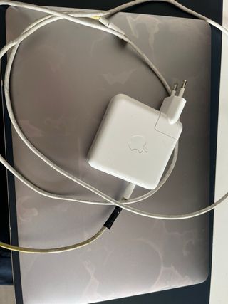 MacBook Pro Apple Gris Espacial 13”